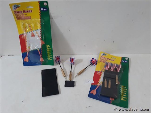 2 x dartpijltjes 3 stuks in houder - afbeelding 1 van  2