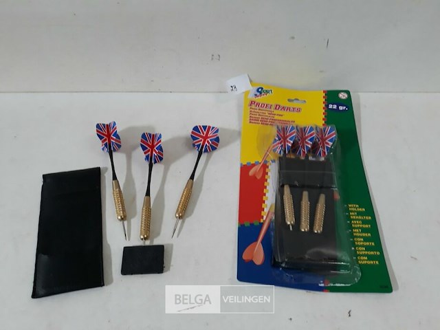 2 x dartpijltjes 3 stuks in houder - afbeelding 1 van  3
