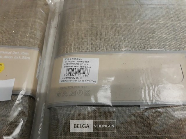 2 x decostof beige gouden stipjes 2x1,35m - afbeelding 3 van  3