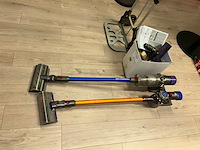2 x dyson stofzuiger - afbeelding 1 van  6