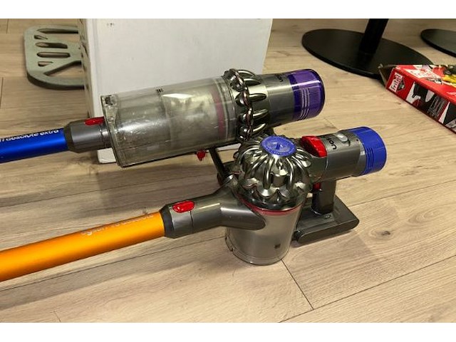 2 x dyson stofzuiger - afbeelding 3 van  6