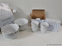 2 x espressomok 2 stuks + 1 x ontbijtkom 2 stuks porselein - afbeelding 1 van  2