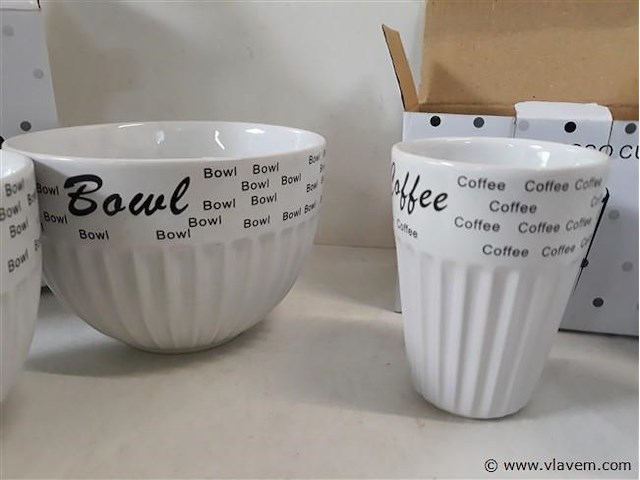 2 x espressomok 2 stuks + 1 x ontbijtkom 2 stuks porselein - afbeelding 2 van  2
