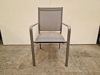 2 x garden prestige - alu stapelstoel firenze met armleuning warm grijs - afbeelding 4 van  5