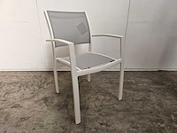 2 x garden prestige - alu stapelstoel namur met armleuning wit - lichtgrijs - afbeelding 1 van  4