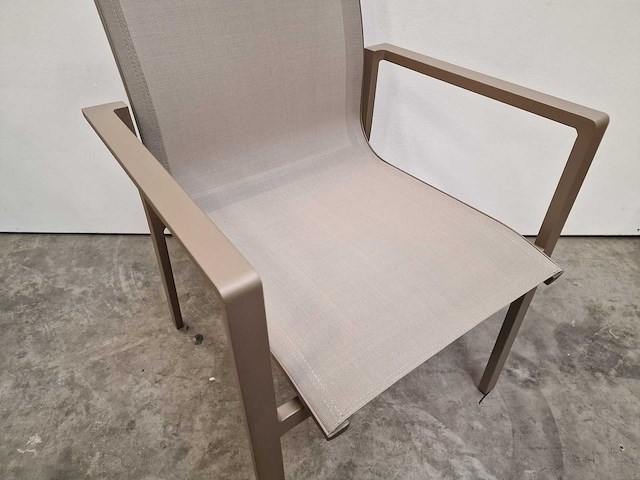 2 x garden prestige - alu stapelstoel napoli met armleuning champagne - afbeelding 4 van  4