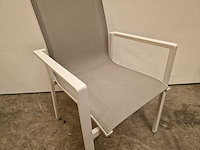 2 x garden prestige - alu stapelstoel napoli met armleuning wit - lichtgrijs - afbeelding 4 van  4