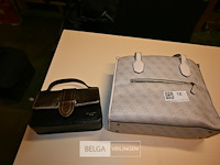 2 x handtas + geldbeugel