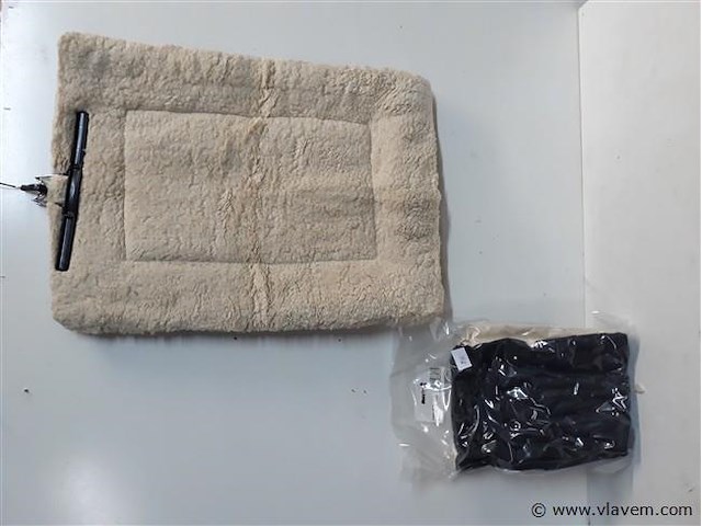 2 x hondenplaid 58x40 cm - afbeelding 1 van  2