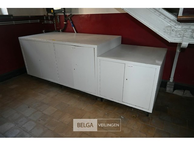 2 x houten kast - afbeelding 1 van  4