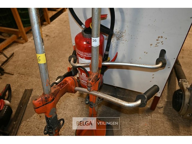 2 x husqvarna bosmaaier voor onderdelen - afbeelding 3 van  6