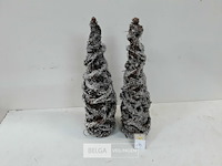 2 x kerstkegel takken met frost 40 cm - afbeelding 2 van  3