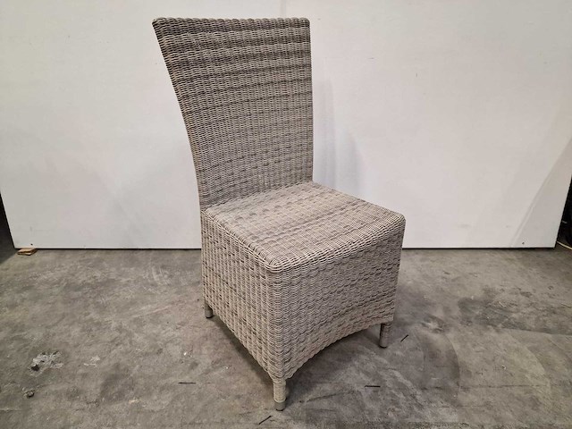 2 x luxury lounge - wickerstoel hoge rug koraalwit ronde draad - afbeelding 1 van  4