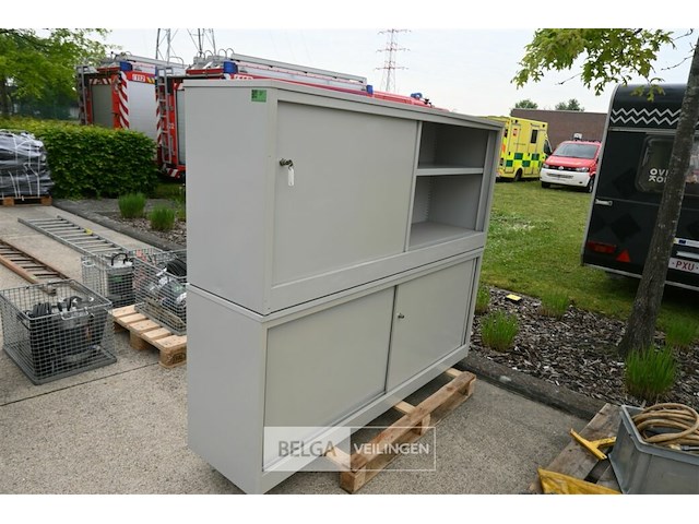 2 x metalen dossierkast met schuifdeuren - afbeelding 1 van  4