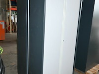 2 x metalen lockerkast