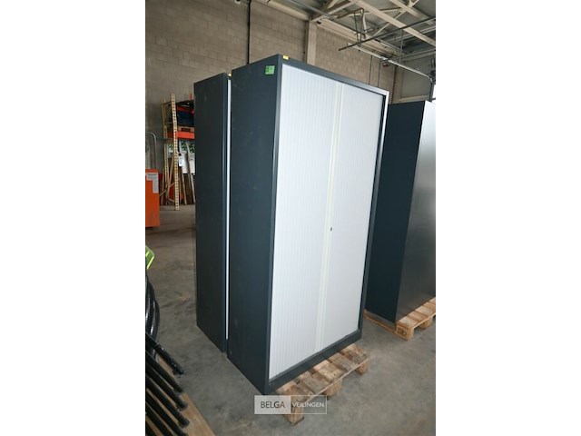2 x metalen lockerkast - afbeelding 1 van  5