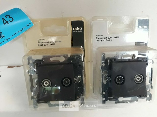 2 x niko inbouw stopcontact tv+fm antraciet - afbeelding 1 van  3