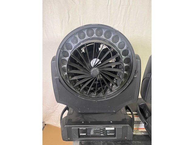 2 x robe robin cyclone (24x15w rgbw/8°-63°/integrated fan) - afbeelding 7 van  9