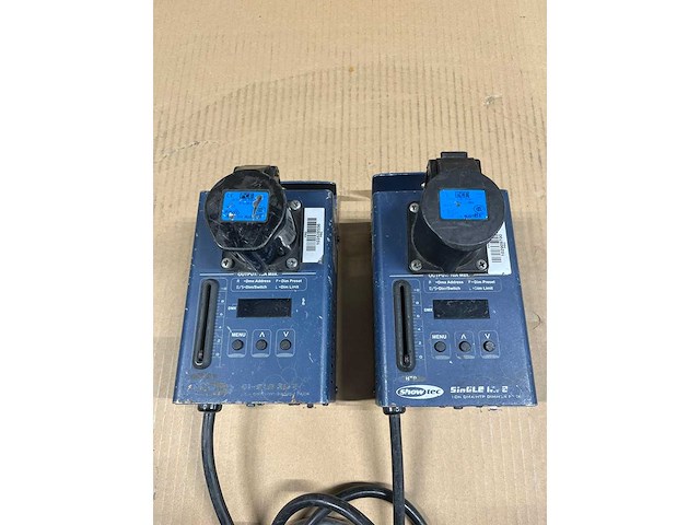2 x showtec dimmer 1x2kw single mk2 10a xlr3/cee16b3 (with fader) - afbeelding 3 van  3
