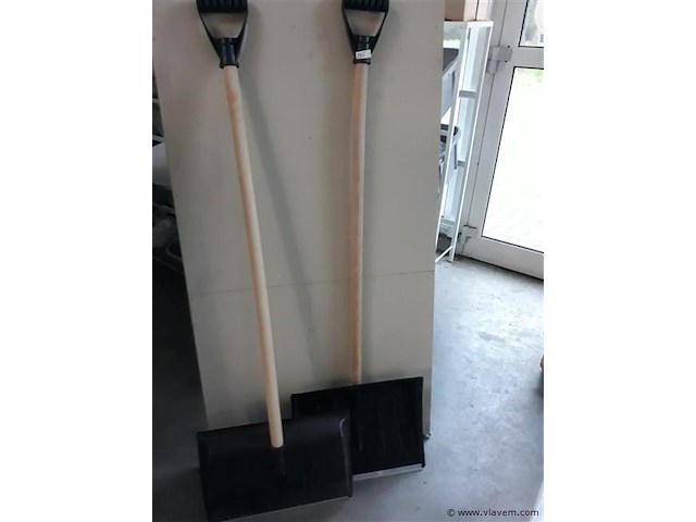 2 x sneeuwschep pvc 40 cm - afbeelding 1 van  2