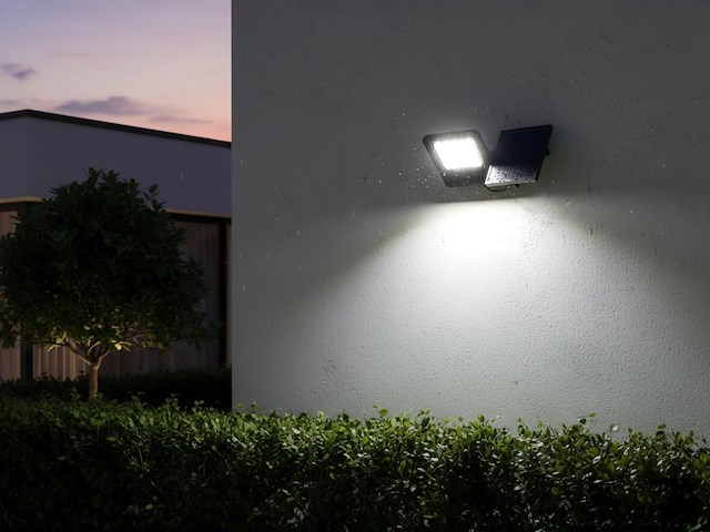 2 x solar 1000 lumen led breedstraaler met afstandsbediening - afbeelding 4 van  9