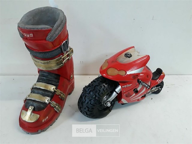 2 x spaarpot 1 x motor + 1 x laars - afbeelding 3 van  3