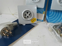 2 x stekker + 4 x stopkontact 380v/16a 4p - afbeelding 3 van  3