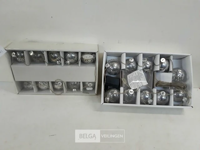 2 x verlichte kerstballen 10 stuks met led lampje - afbeelding 1 van  3