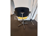 2 x vintage bureaustoelen fritz hansen kevi - design jörgen rasmussen - afbeelding 4 van  4