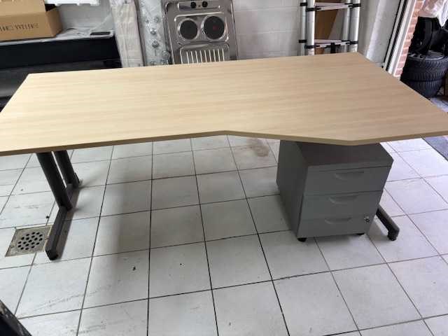 2 x volledig in hoogte verstelbare bureaus met onderblok (2x) - afbeelding 2 van  9