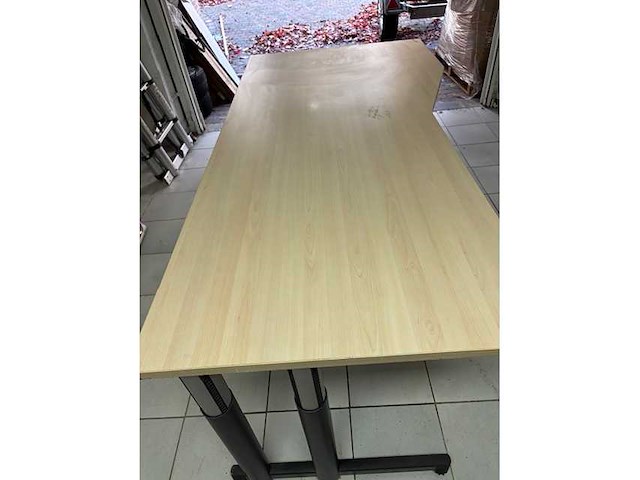 2 x volledig in hoogte verstelbare bureaus met onderblok (2x) - afbeelding 7 van  9