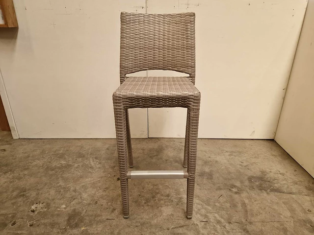 2 x wicker barstoel bo - grey sand wicker hdpe - alu frame - afbeelding 2 van  7