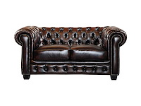2-zits chesterfield bank 100% buffelleer - bruin met bruine reflecties - afbeelding 2 van  6