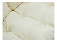 2-zits resin hangstoel - wit en beige kussen - afbeelding 2 van  10