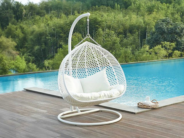 2-zits resin hangstoel - wit en beige kussen - afbeelding 1 van  10