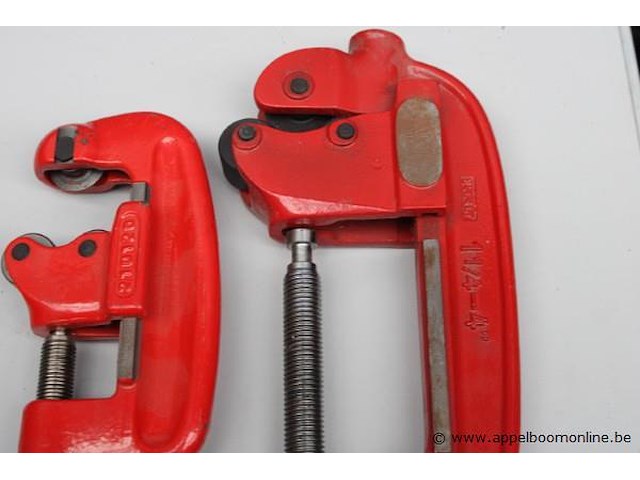 2 zware pijpsnijders - afbeelding 2 van  3