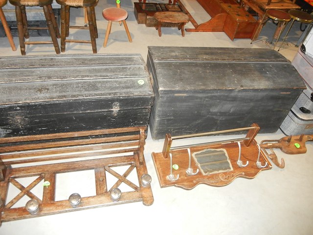 2 zwarte koffers - afbeelding 2 van  2