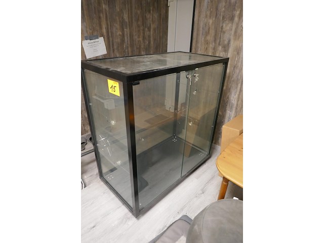 2 zwartmetalen vitrinekasten - afbeelding 2 van  4