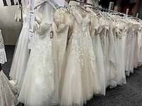 20 bruidsjurken demetrios (totaalprijs) - afbeelding 1 van  46