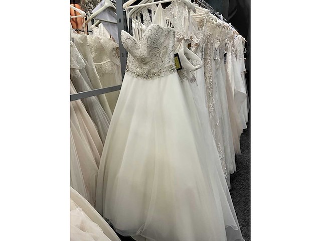 20 bruidsjurken demetrios (totaalprijs) - afbeelding 13 van  46