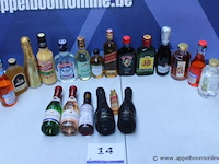 20 div flesjes sterke drank, wo j&b - afbeelding 1 van  4