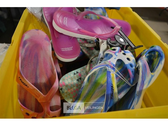 ±20 div. maten badslippers - afbeelding 2 van  2