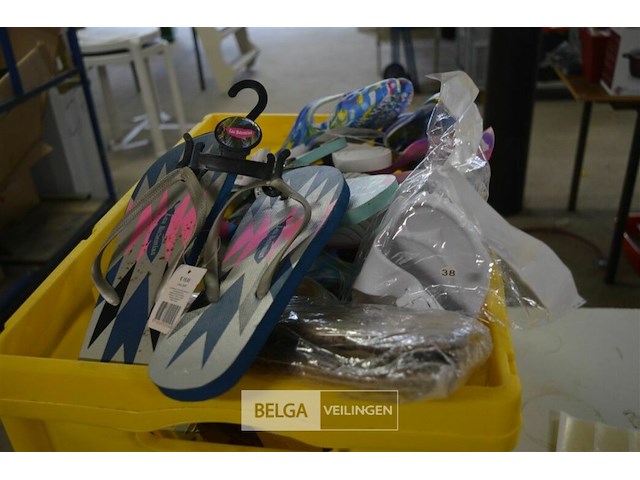 ±20 div. maten badslippers - afbeelding 1 van  2