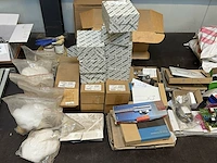 20 dozen sanitair toebehoren - afbeelding 2 van  9
