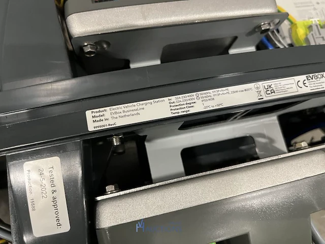 20 dubbele laadstations evbox businessline 4g - 32 a - satellite - afbeelding 7 van  21