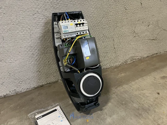 20 dubbele laadstations evbox businessline 4g - 32 a - satellite - afbeelding 16 van  21