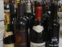 ±20 flessen diverse wijnsoorten - afbeelding 2 van  4