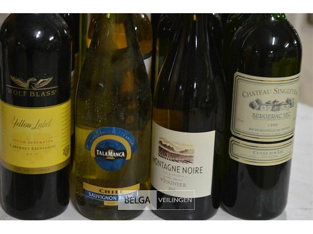 ±20 flessen diverse wijnsoorten - afbeelding 2 van  4