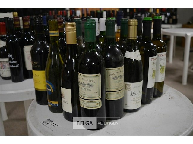 ±20 flessen diverse wijnsoorten - afbeelding 3 van  4