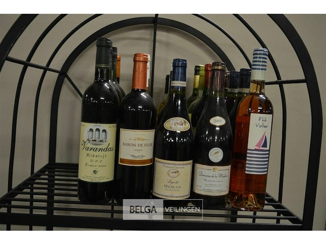 ±20 flessen diverse wijnsoorten - afbeelding 1 van  3